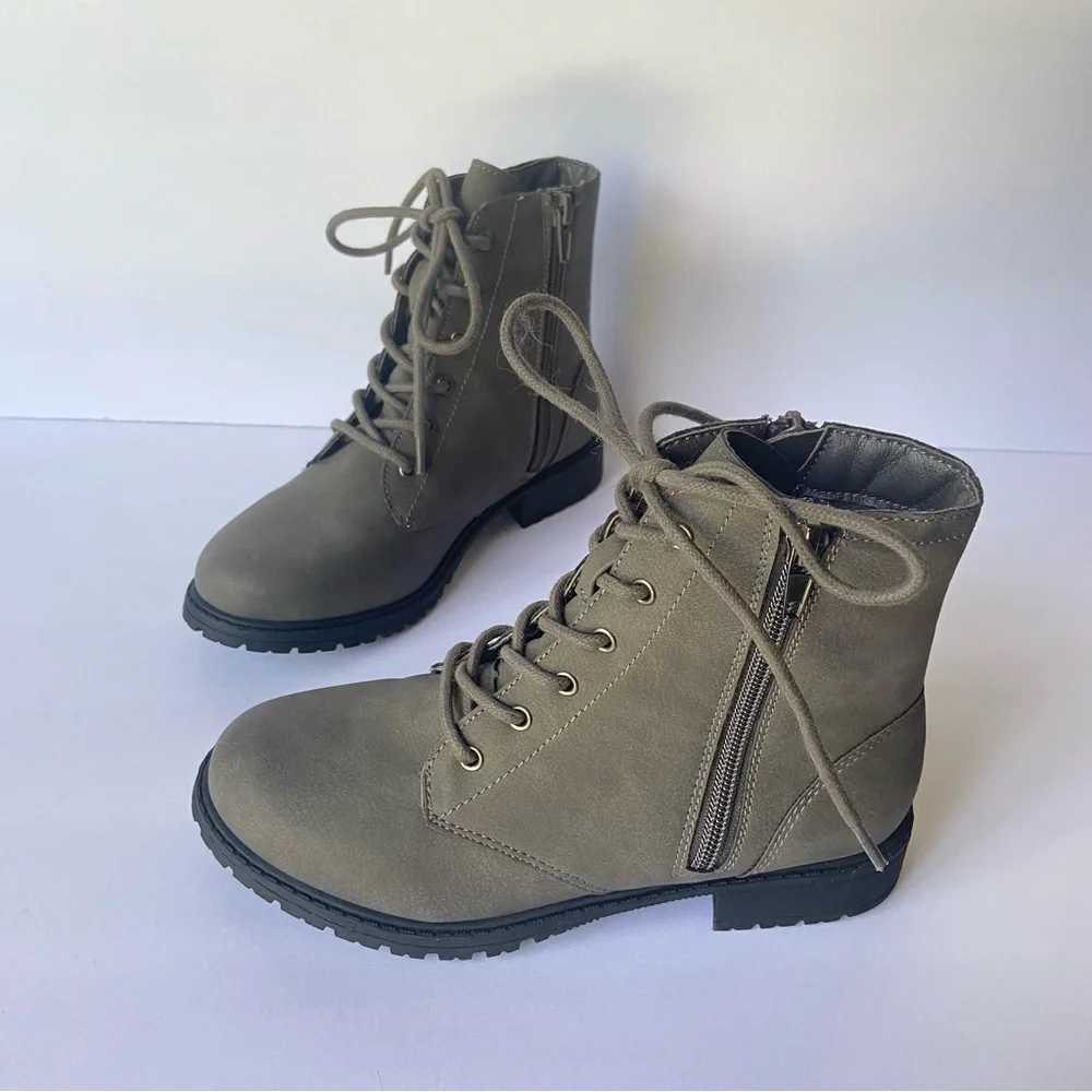 New Mia Girl Casual Boots little girl size 2